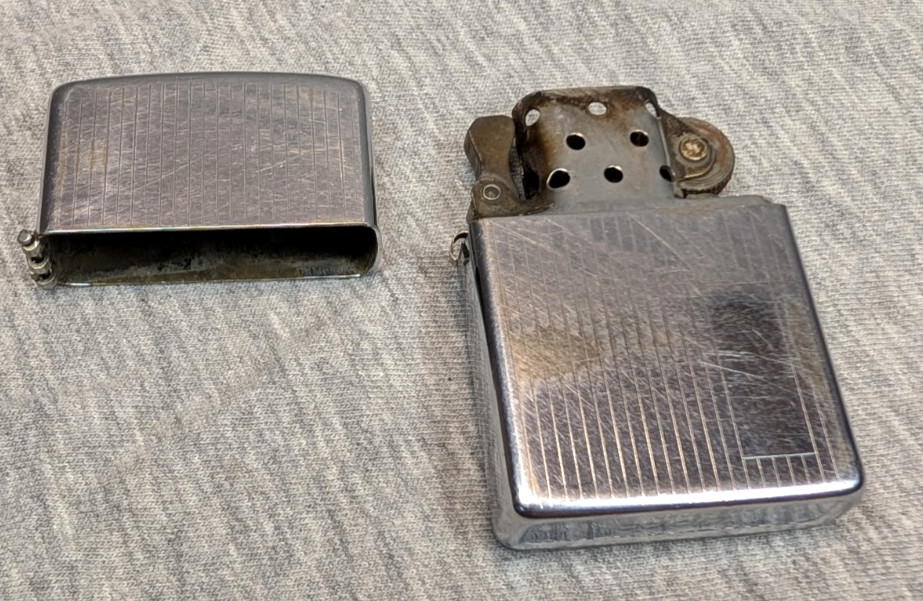 1984 Vertical Stripe Pinstripe Zippo Lighter Non Engraved P/R