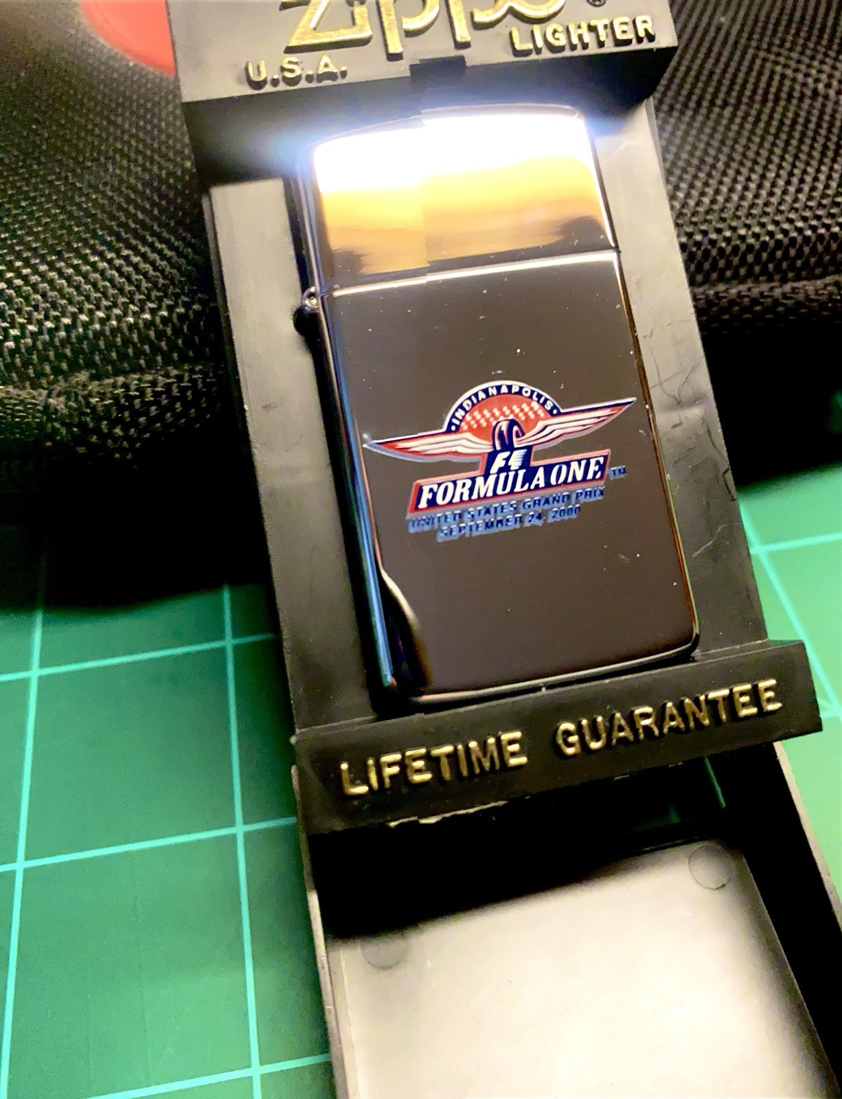 Formula One 2000 Grand Prix Zippo Lighter – New in Box – Rare F1 Collectible