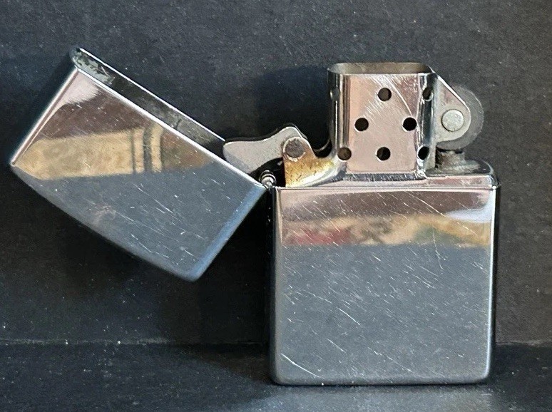 Zippo High Polish Vintage Chrome Lighter September 1994 Date Code