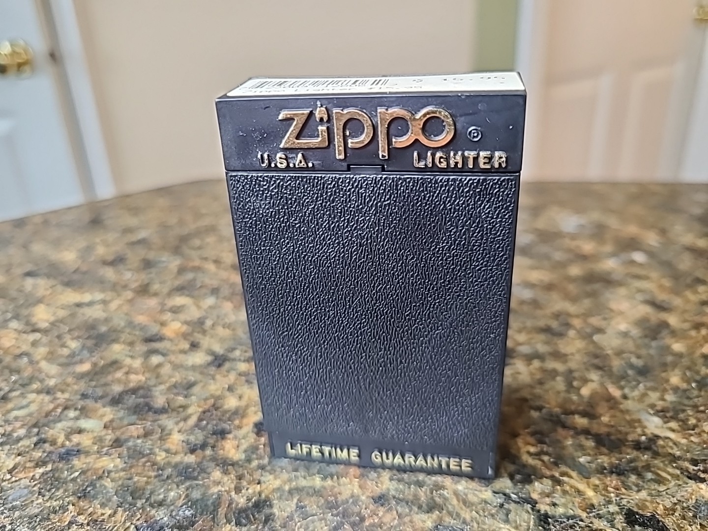 NOS Vintage Zippo Classic Lighter Regular Black Matte Unfired Case Paperwork