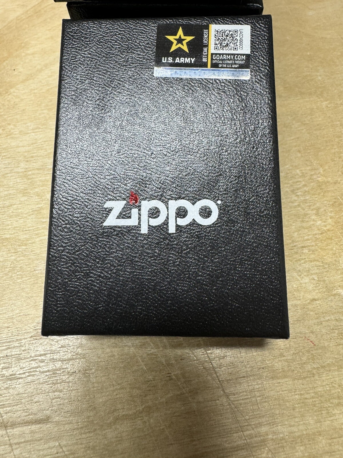 Zippo US Army Logo and United States Flag on Silver Lighter – 207 – New