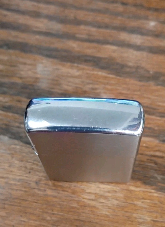 Zippo High Polish Chrome Lighter