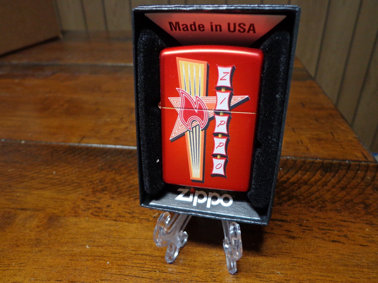 ZIPPO FLAME RETRO SIGN DESIGN METALLIC RED ZIPPO LIGHTER MINT IN BOX