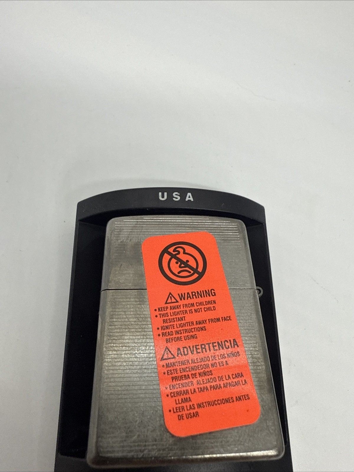Zippo Fine Horizontal Line Lighter With Plastic Case 2005 Sealed