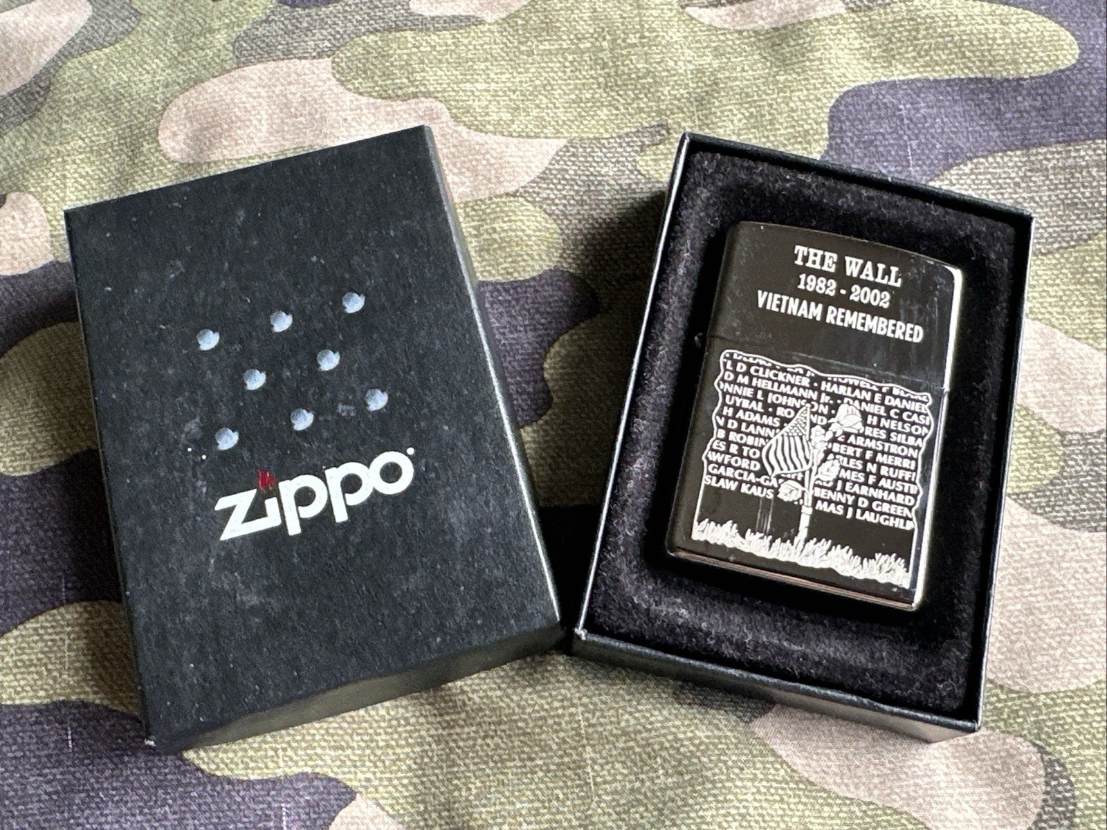 2007 Vintage Zippo Lighter – The Wall – Vietnam Remembered – Midnight Chrome