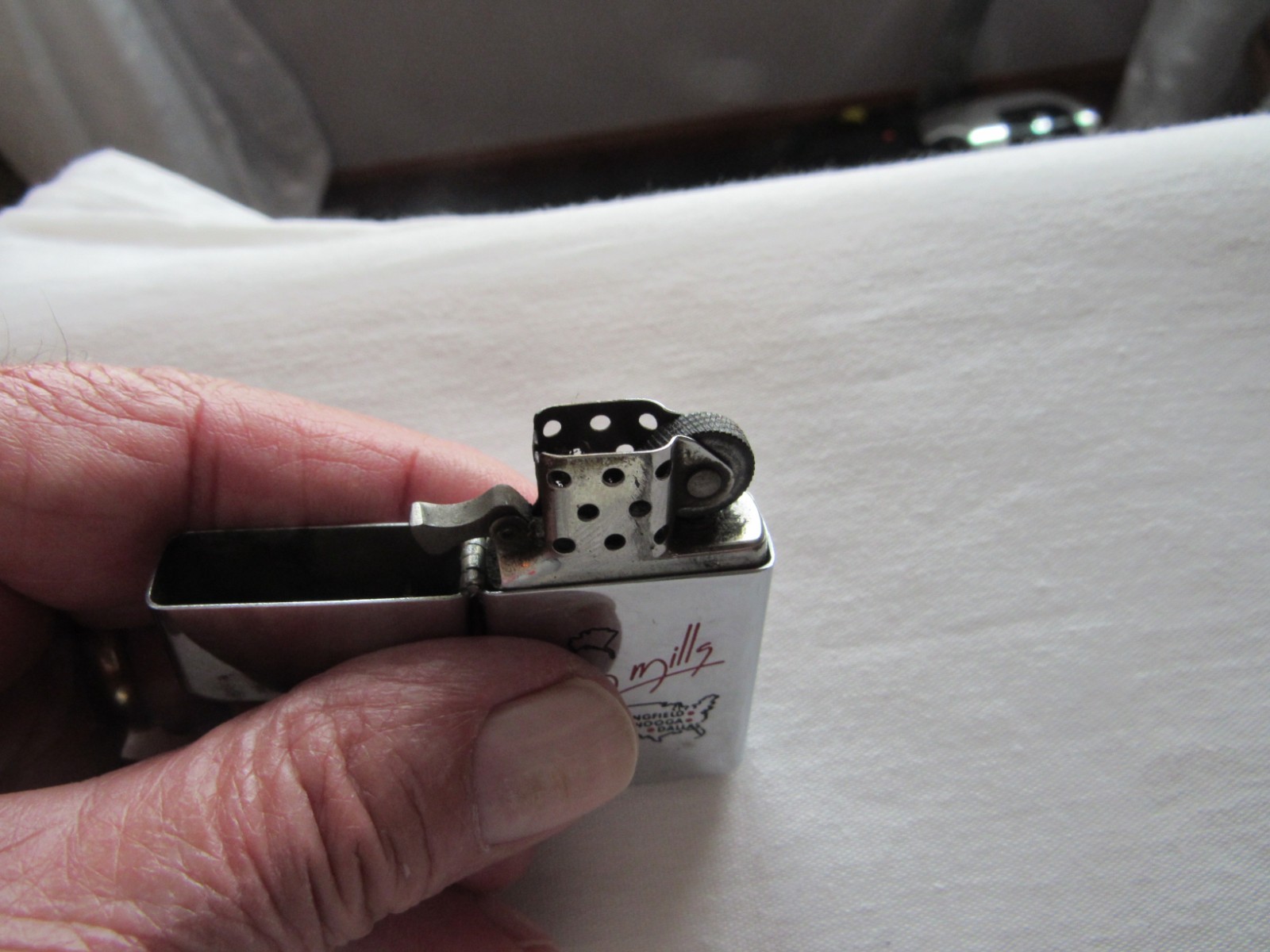 Vintage Zippo Slim Line Cigarette Lighter High Polish Adv. Olan Mills 1976