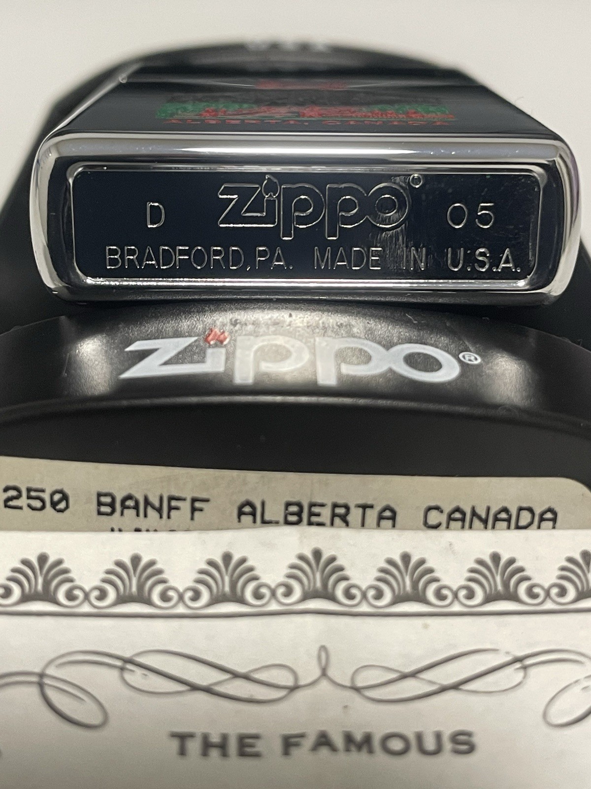 Zippo(2005).New.Unfired.No Fuel. High Polish Chrome.