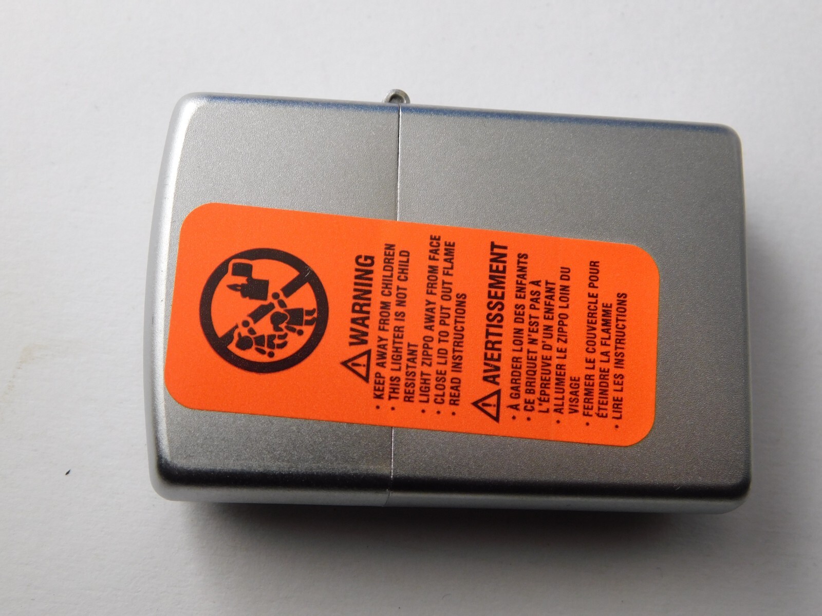 ZIPPO LIGHTER THICK EMBLEM BLACK RED CHROME CLASSIC FLAME LOGO 2011 NEW GIFT BOX